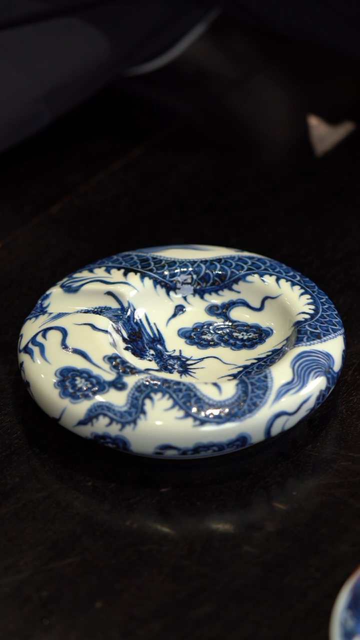 【闪购商品】沁园~云龙纹点甲龙