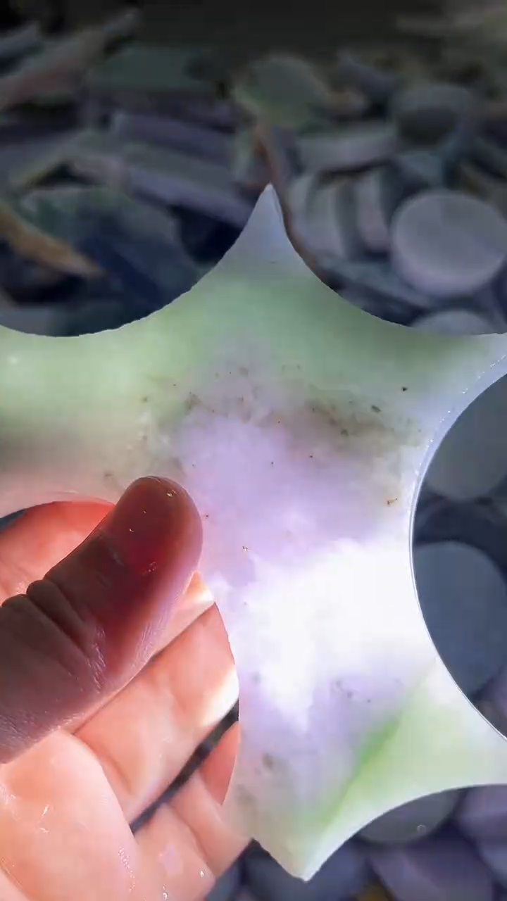 【闪购商品】翡翠挂件未镶嵌A货康壹282
