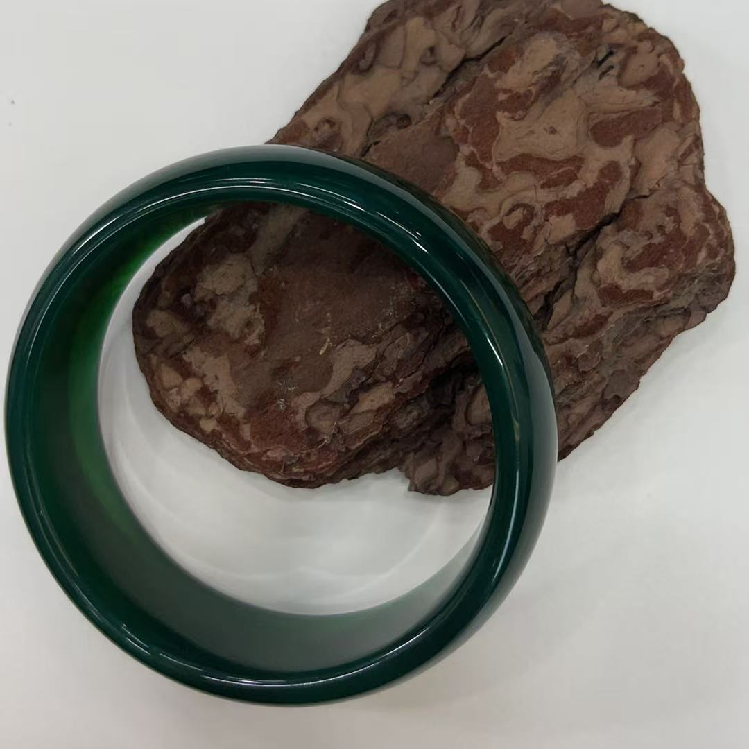 典藏品 激光绿正圈宽版手镯 美观大气美轮美奂