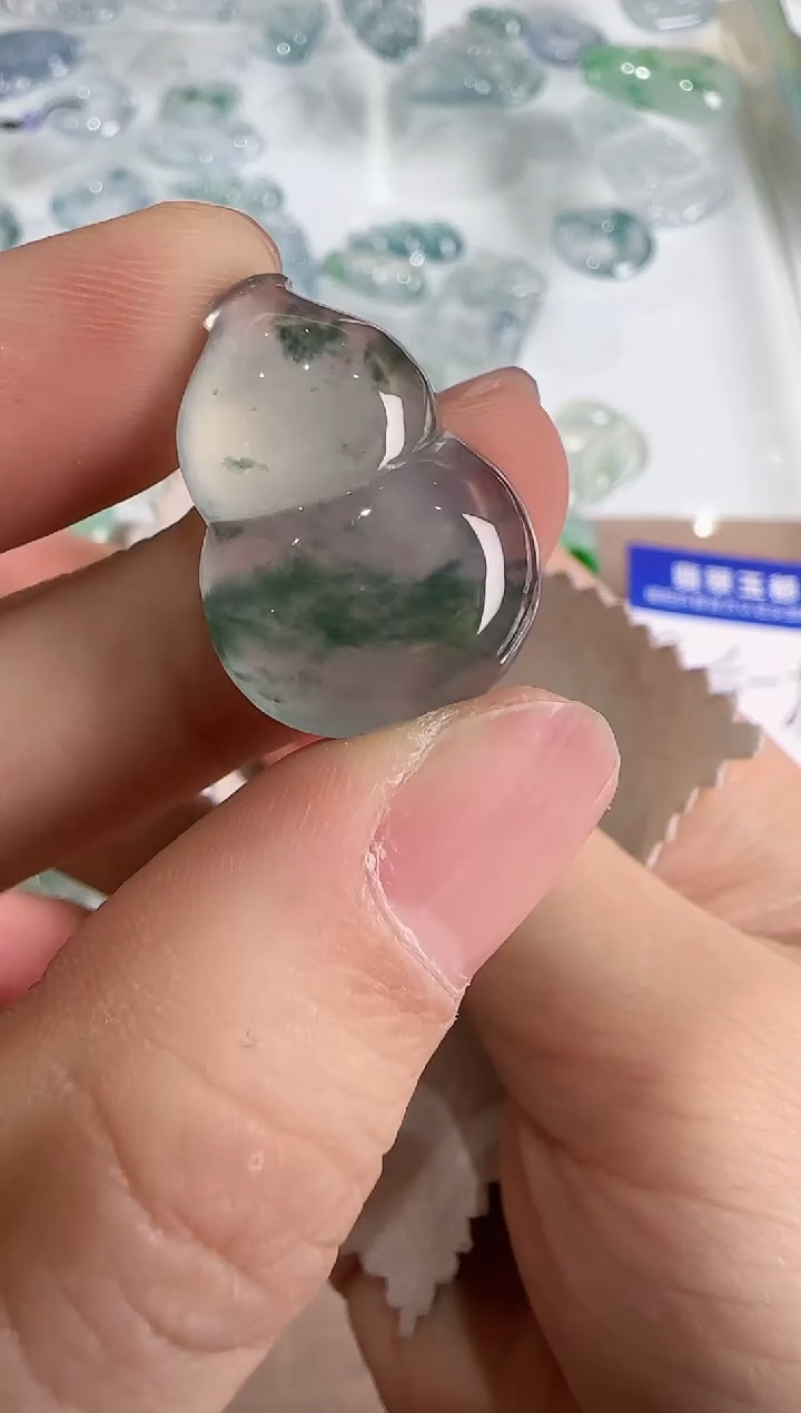 【闪购商品】翡翠吊坠(不含链)未镶嵌··