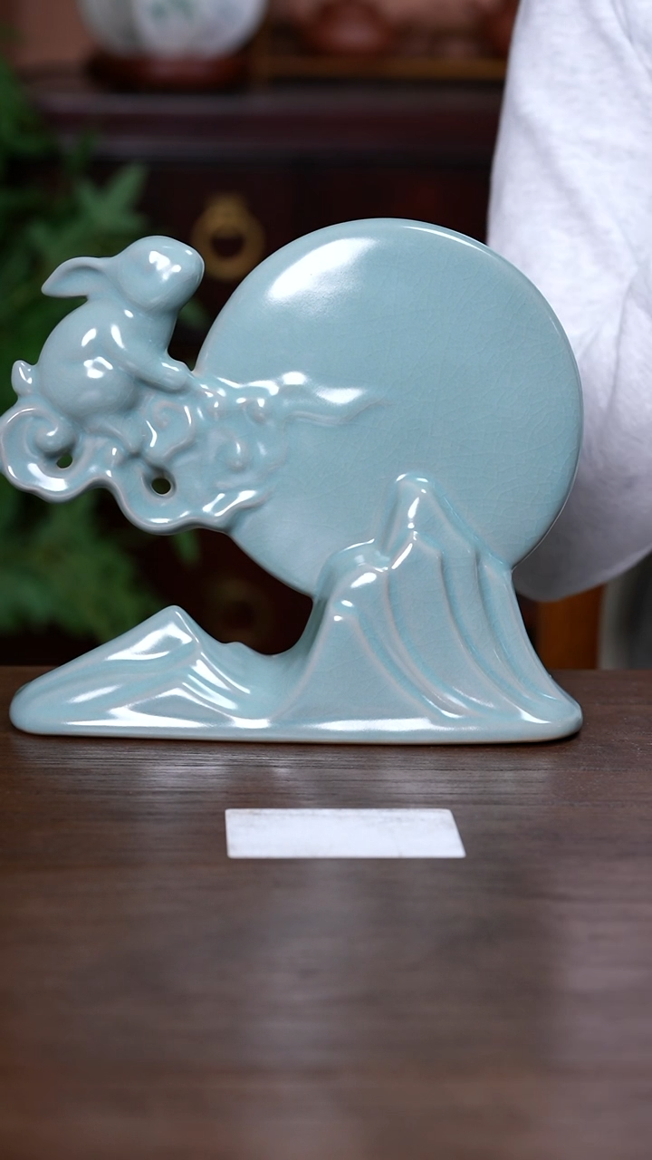 L·宝丰宋官窑原产地汝瓷玉兔抱月