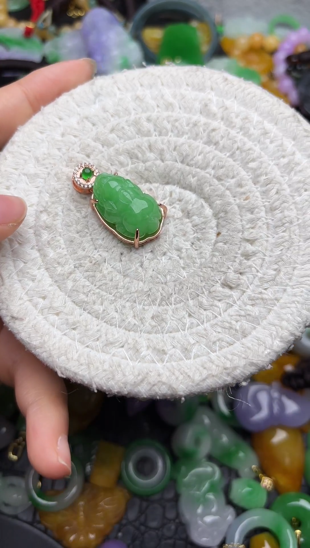 颈饰未镶嵌翡翠缅甸翡翠吊坠