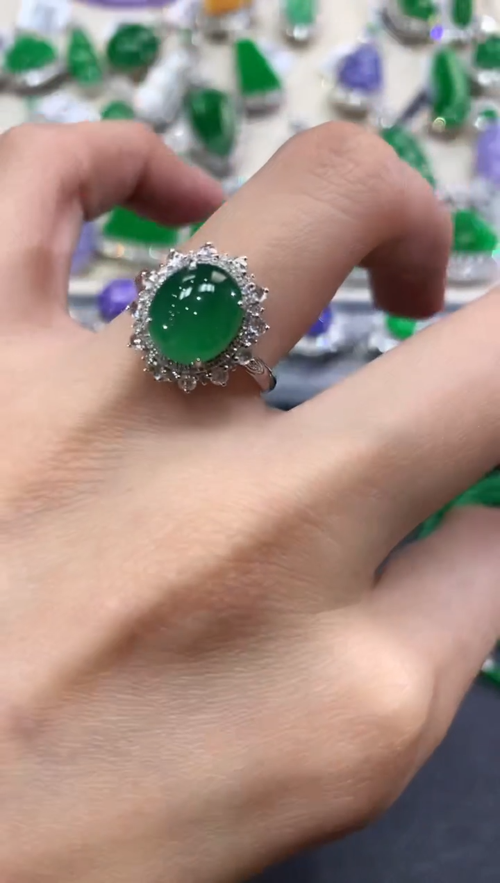 【闪购商品】翡翠戒指18K金镶嵌w170      