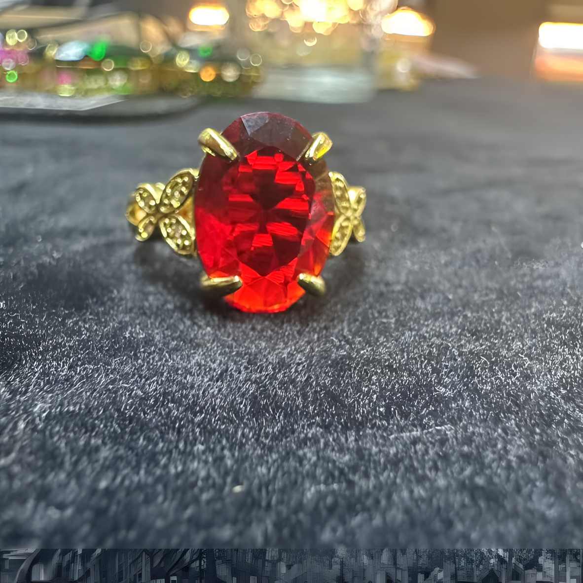  高定— 经典红色 达可拉 精美戒指（Z018)