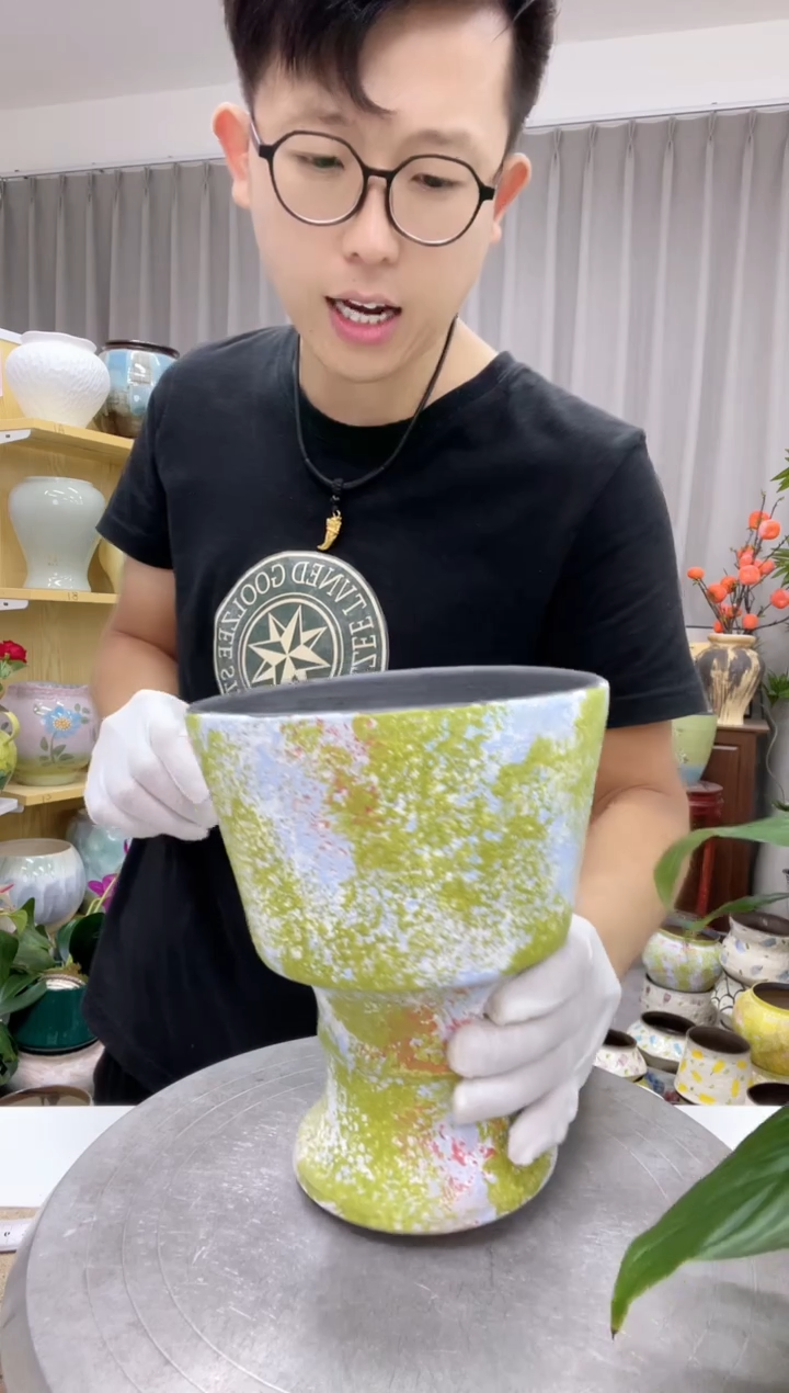 陶瓷花盆  8.8  微瑕 边缘磕碰