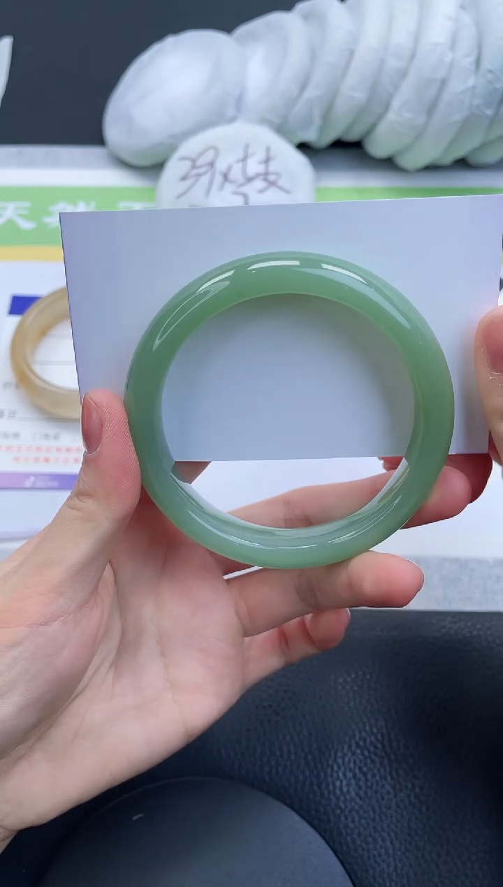 【闪购商品】石英质玉手镯未镶嵌A200-59+