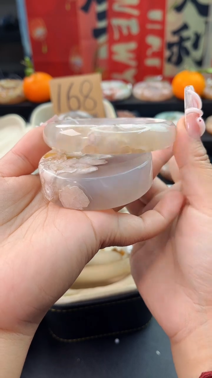 【闪购商品】石英质玉手镯未镶嵌赠送镯心（63圈口）