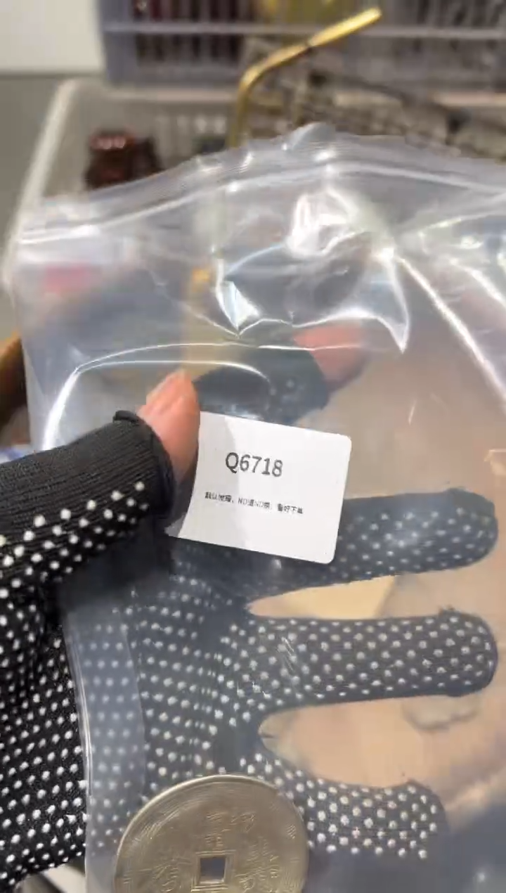 豬*爺秒拍秒付瓷铜摆件