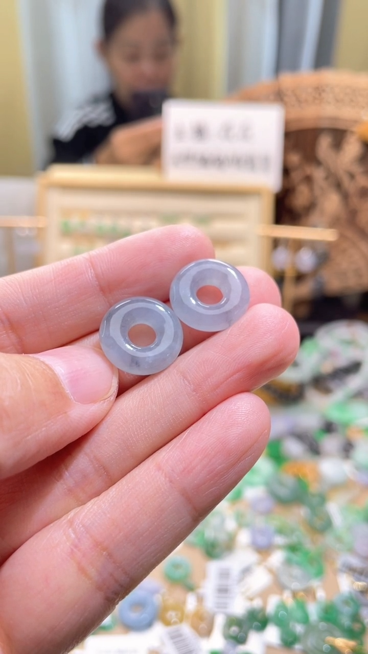 颈饰未镶嵌翡翠甜甜圈一对