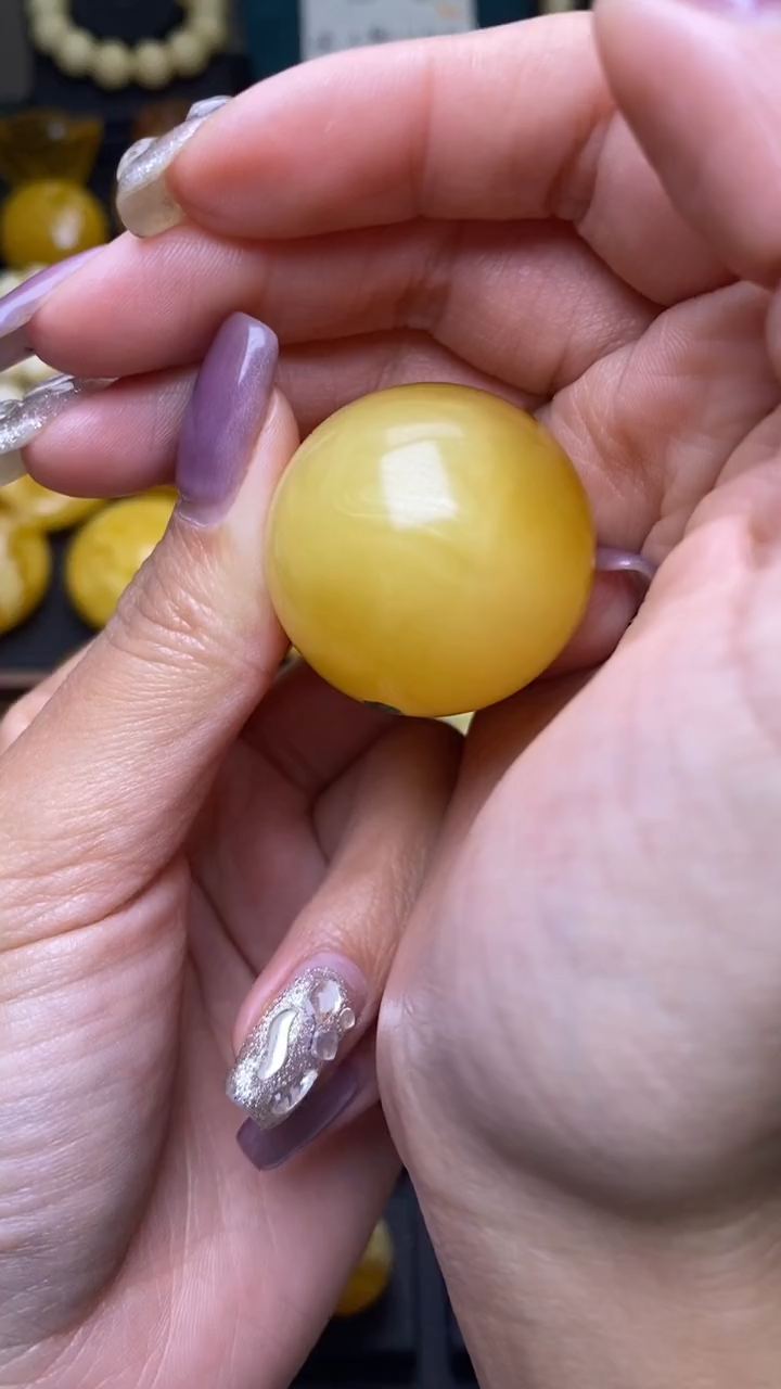 【闪购商品】琥珀裸石未镶嵌葵. 87