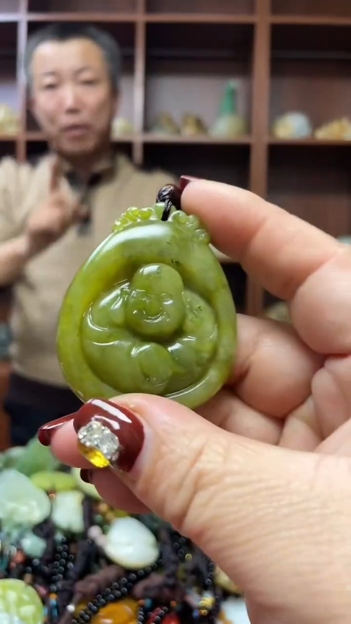 未镶嵌岫玉挂件 