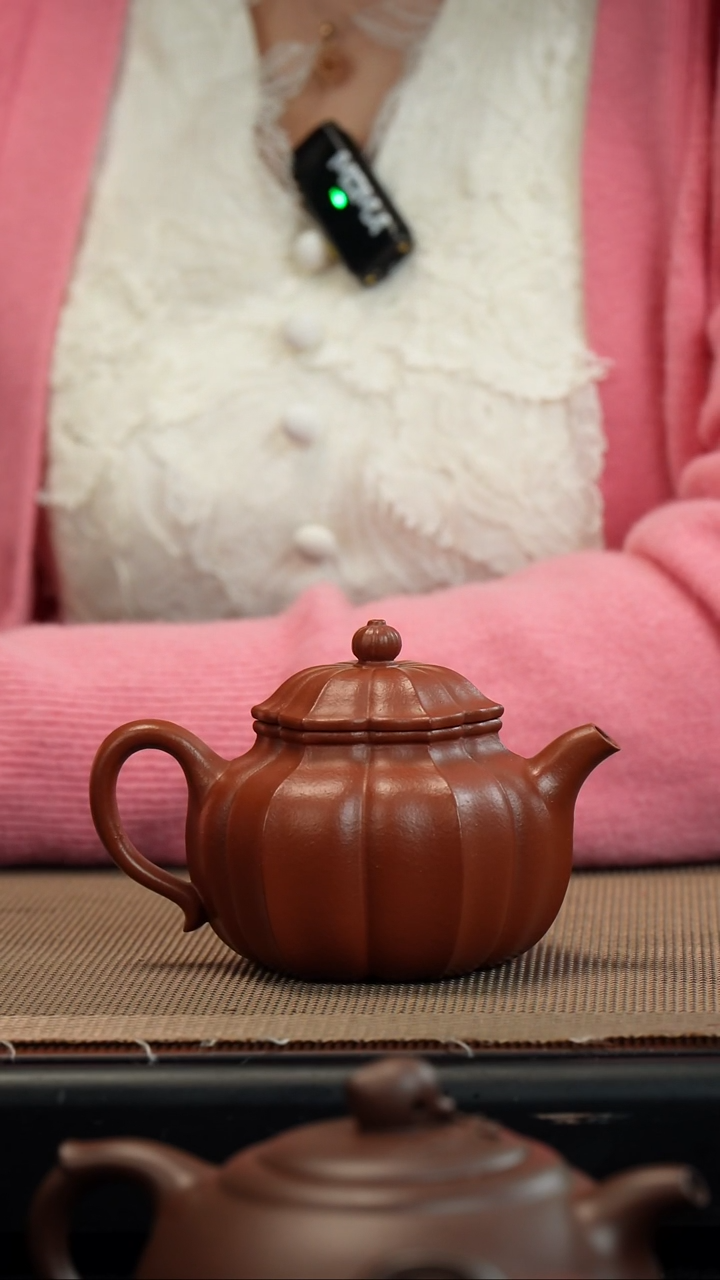 【闪购商品】紫砂茶壶生砂朱泥筋纹莲子