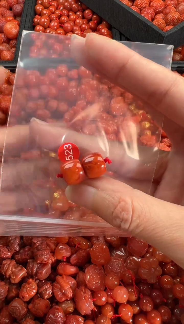 【闪购商品】南红玛瑙颈饰未镶嵌1