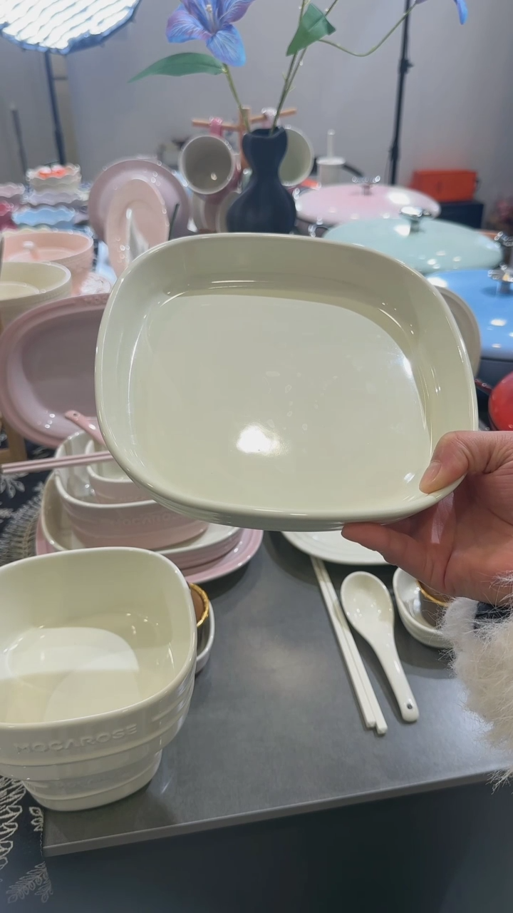 【闪购商品】瓷7.9英寸方形深盘-奶油白