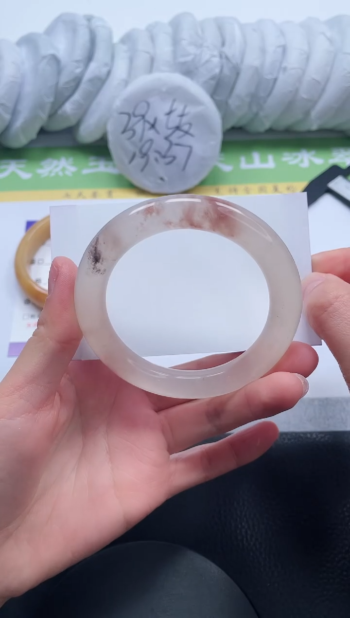 【闪购商品】石英质玉手镯未镶嵌A13-55+