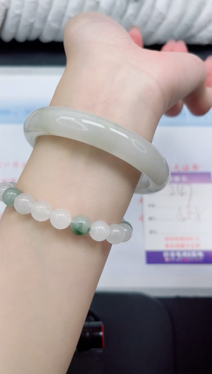 【闪购商品】石英质玉手镯未镶嵌247#58.5