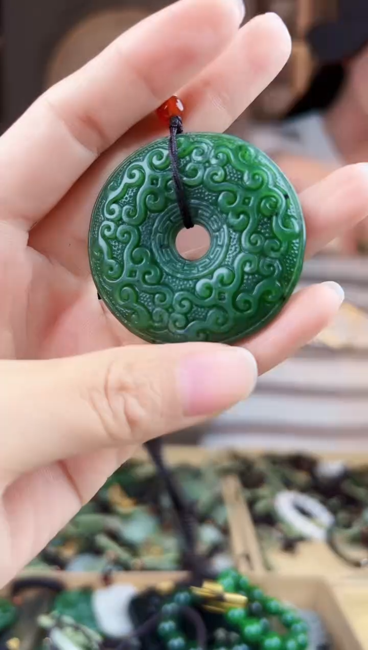 颈饰未镶嵌和田玉拍一发一，多样性发货