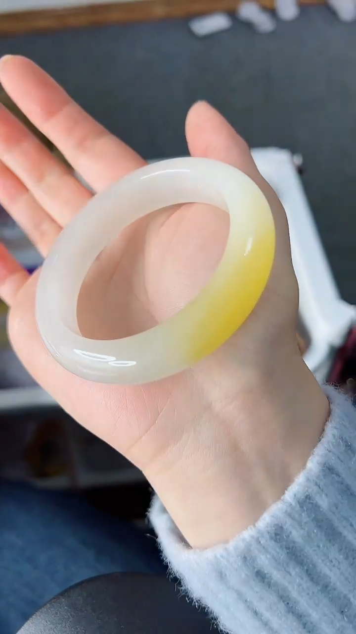 【闪购商品】石英质玉手镯未镶嵌628-56