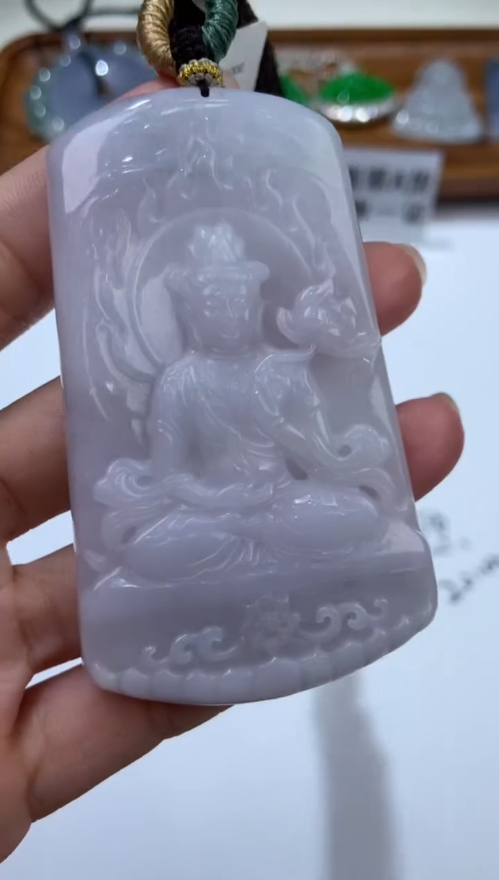 翡翠未镶嵌挂件281256   