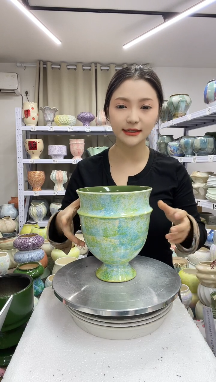 【1.2】花盆链接高：20 口：15