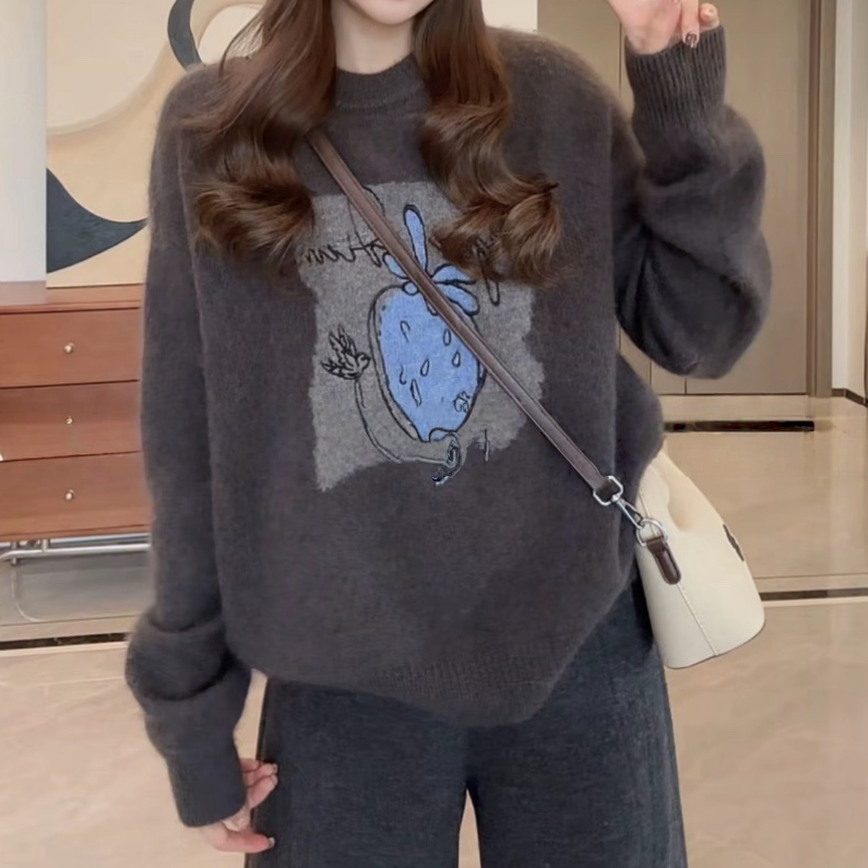 设计感小众超好看套头软糯草莓字母毛衣女冬季新款时尚宽松针织衫