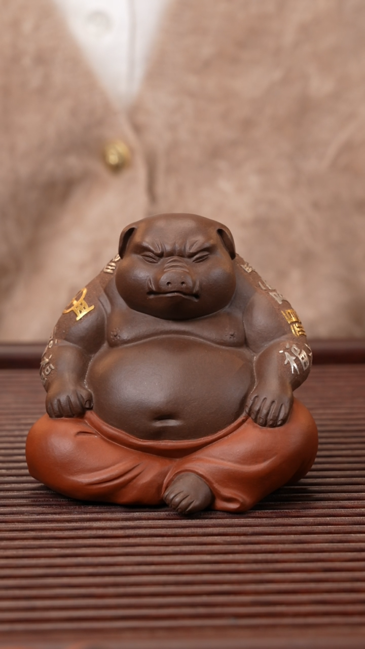 【闪购商品】紫砂茶宠社会猪（描金银）