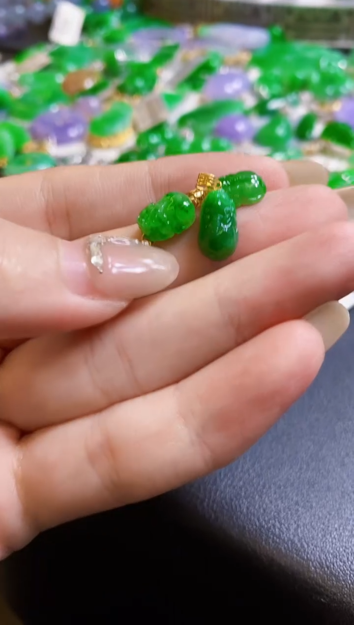 【闪购商品】翡翠颈饰18K金镶嵌貔貅多样性发货发1