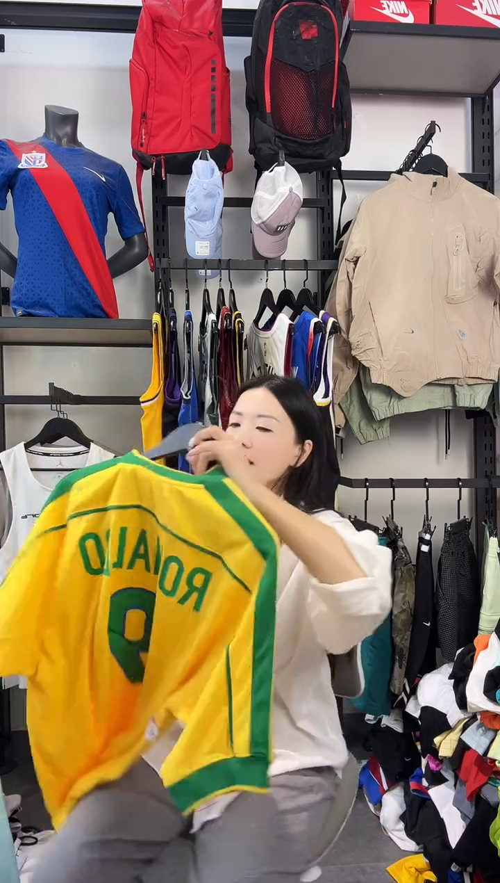 174  ·编码 瑕疵款直播间过款为准 尺码·