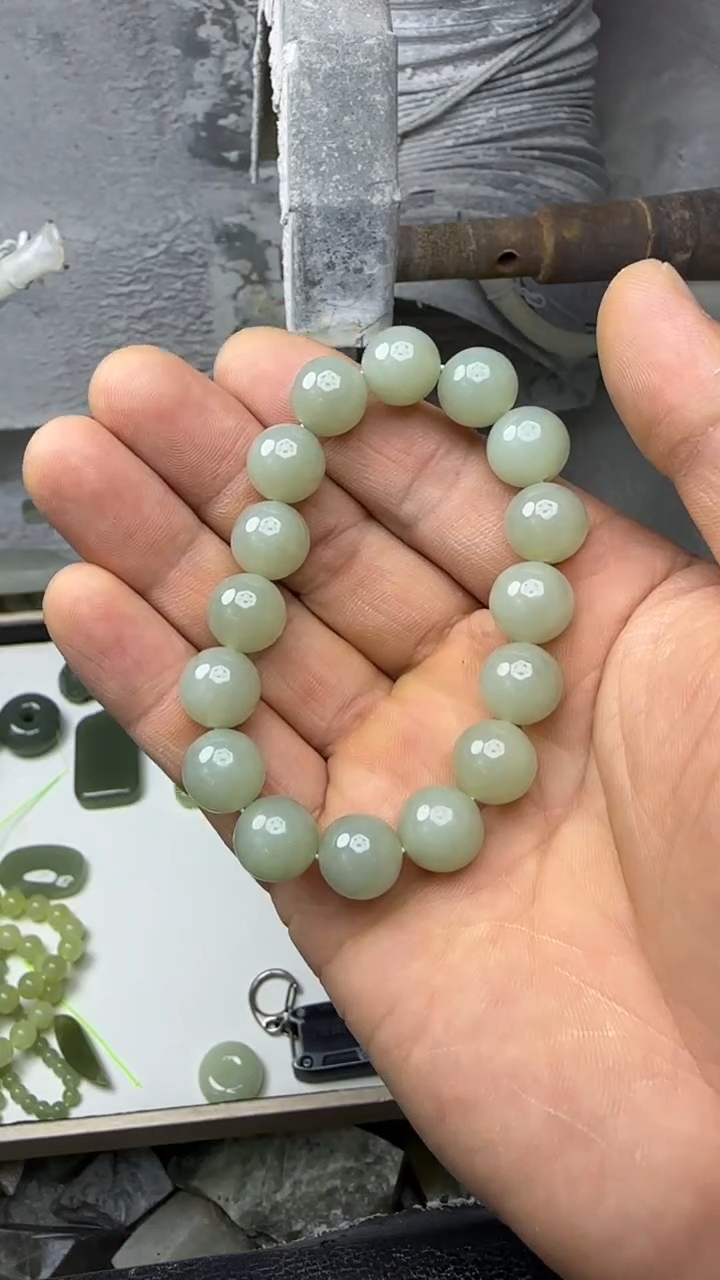颈饰未镶嵌和田玉卡12