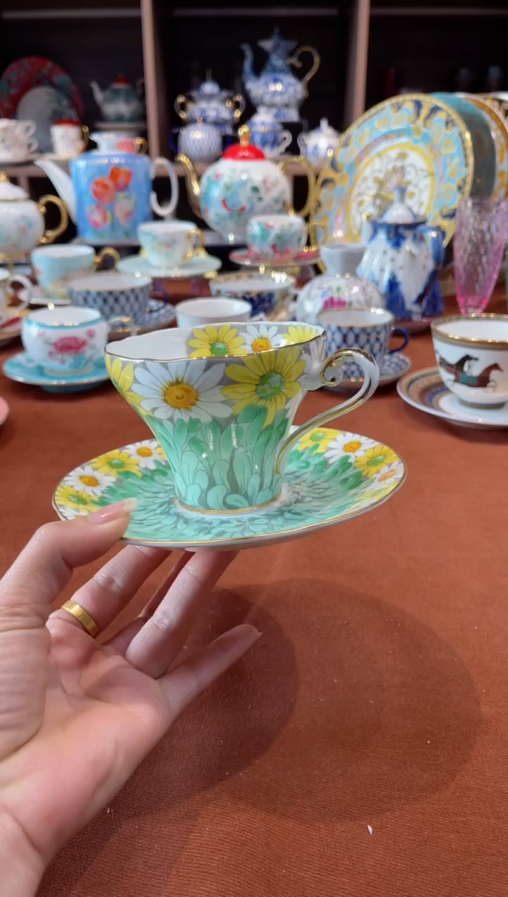 【闪购商品】瓷片小雏菊绿杯碟······