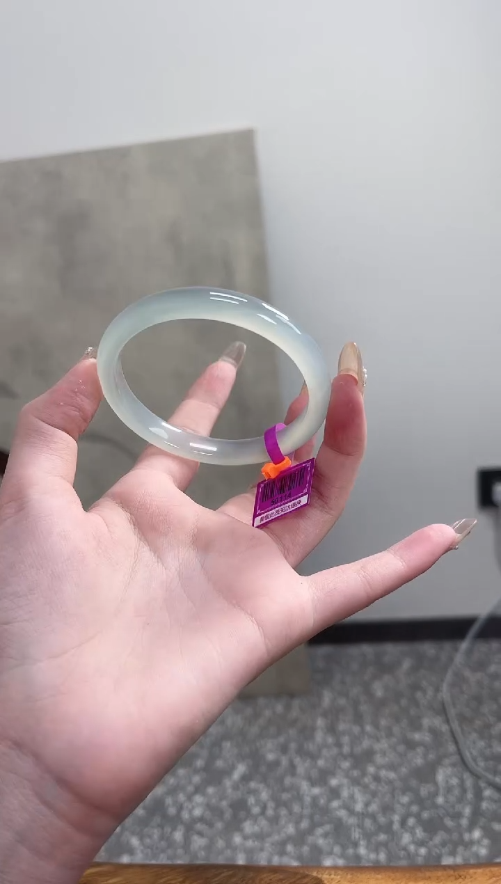 【闪购商品】玛瑙/玉髓手镯未镶嵌60圈 需要包容