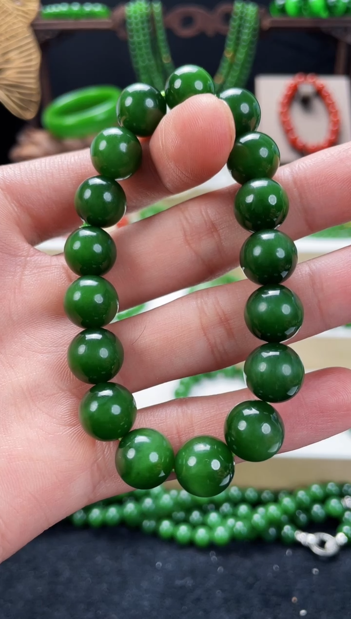 未镶嵌手串和田玉（碧玉）卡12mm老料碧玉手串17颗