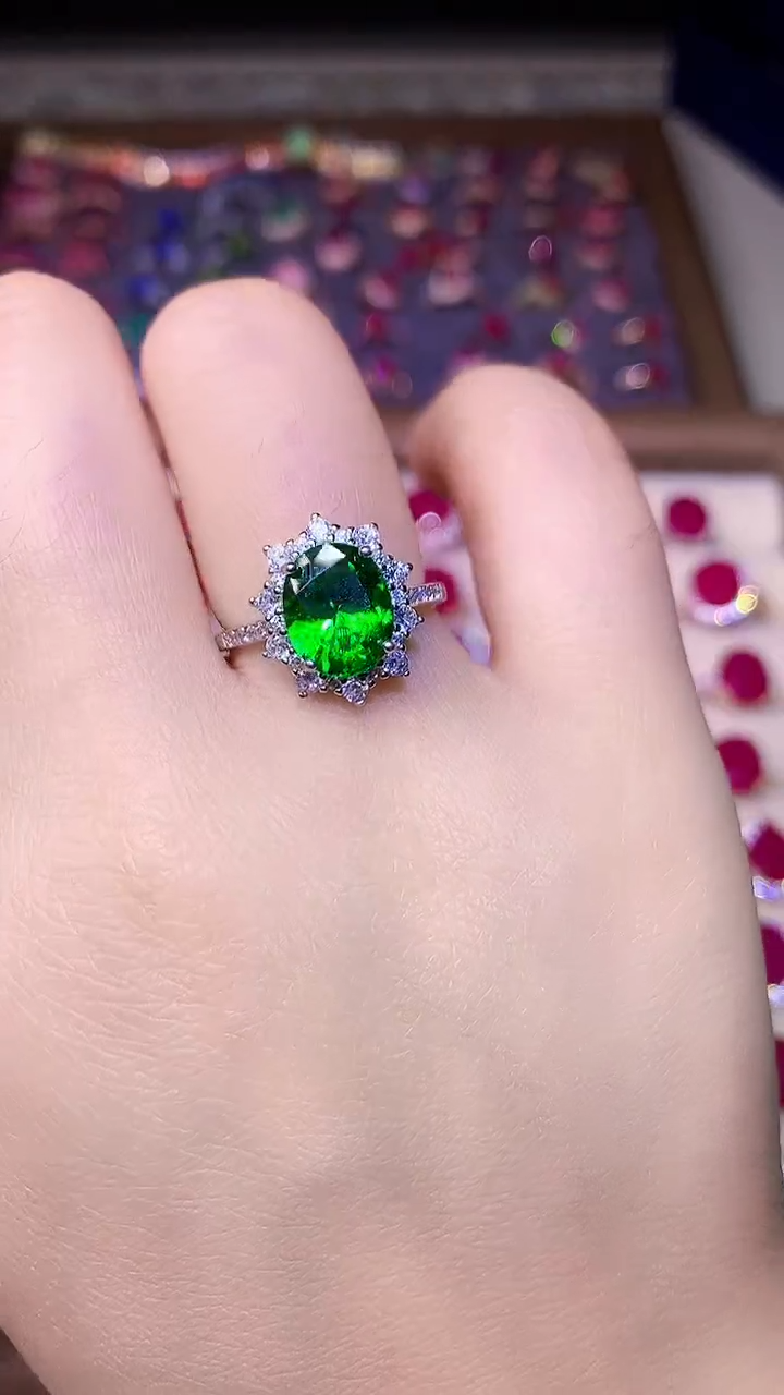 【闪购商品】石榴石（沙弗莱）戒指银S925镶嵌00000