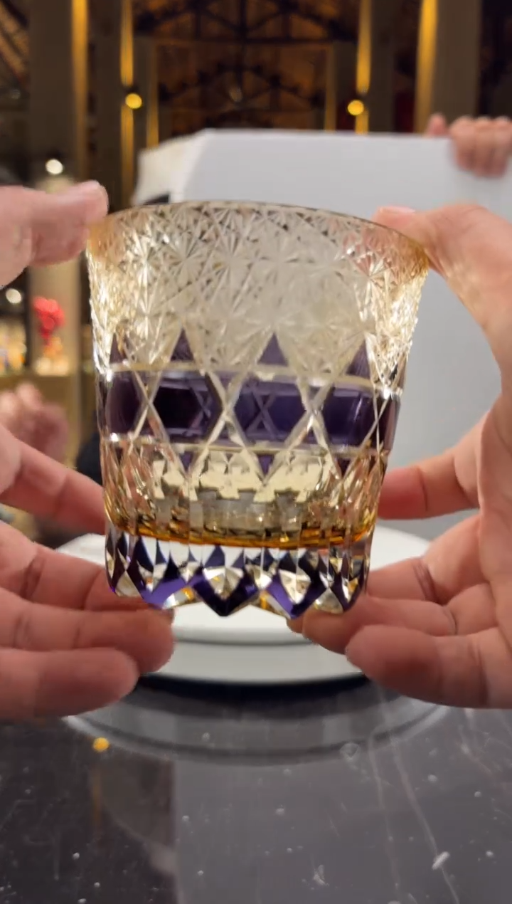 摆件紫萤石刻花杯
