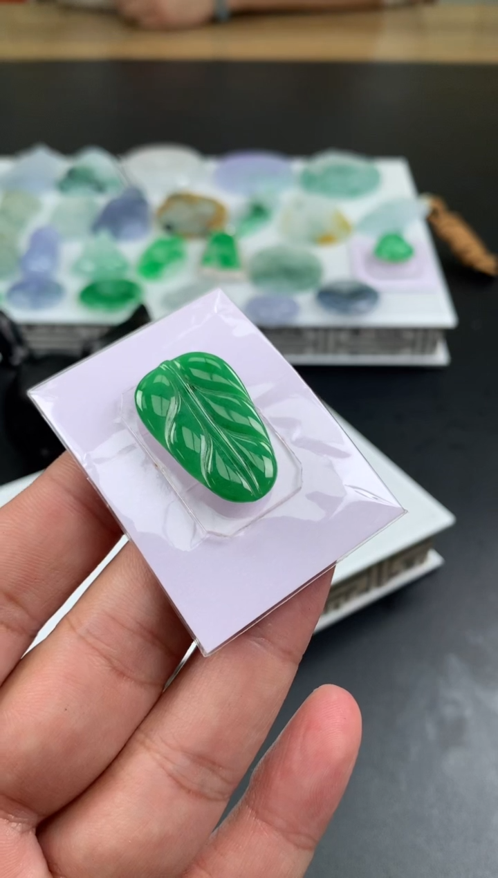 【闪购商品】定制翡翠未镶嵌翡翠