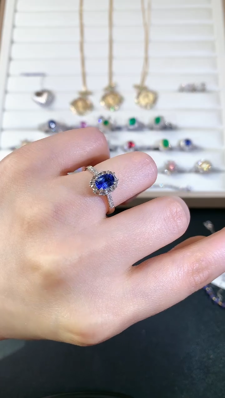 【闪购商品】蓝宝石戒指18K金镶嵌S492|7980