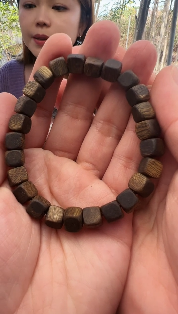 【闪购商品】沉香手串奇楠沉水浮单圈方珠0.8多样性发一条