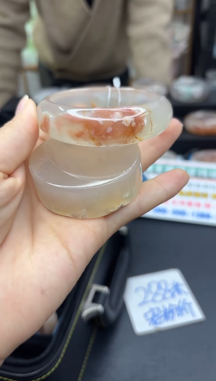 【闪购商品】石英质玉手镯未镶嵌C6(55圈赠送镯心)