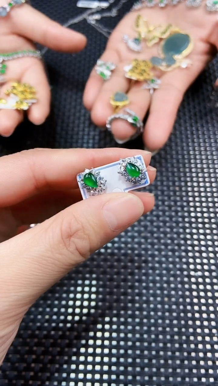 【闪购商品】翡翠耳饰未镶嵌111111111