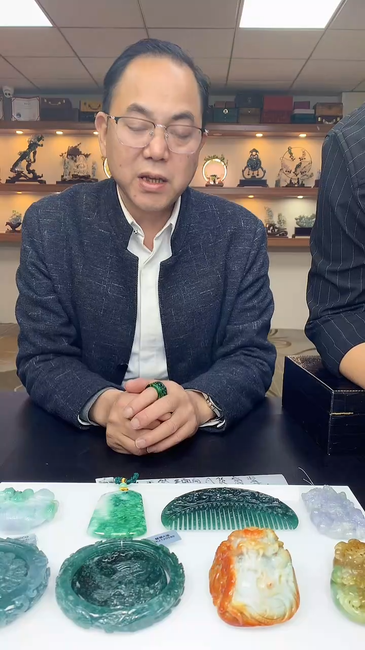 【闪购商品】定制翡翠未镶嵌1087hm-毛货挂件