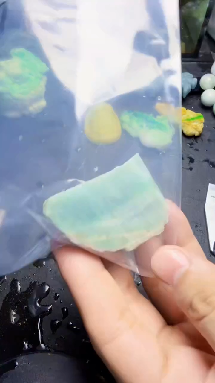 未镶嵌挂件翡翠天然翡翠077