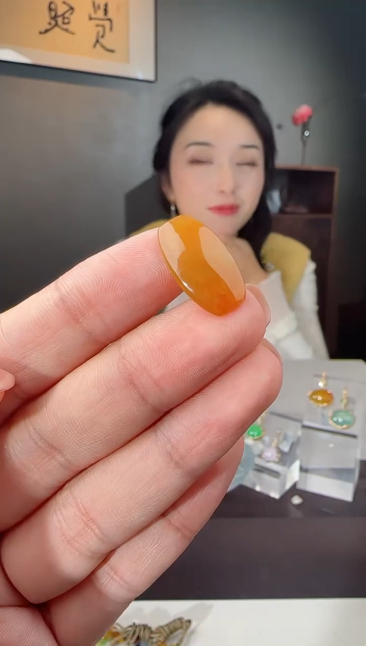 未镶嵌散珠翡翠裸石