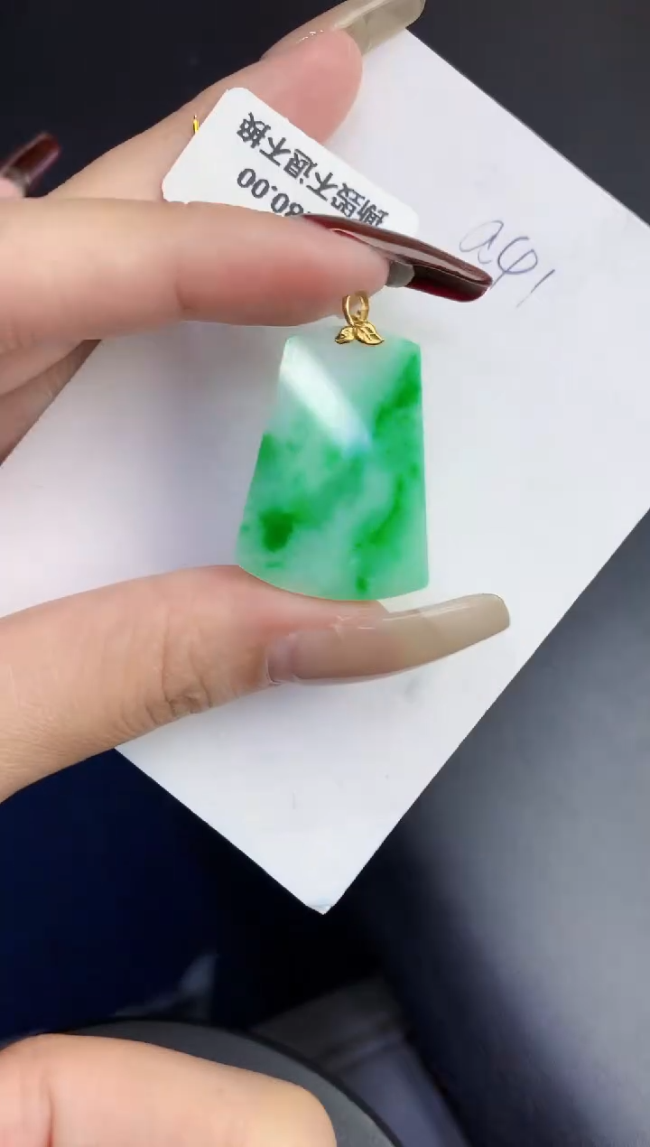 【闪购商品】翡翠颈饰18K金镶嵌0000000000