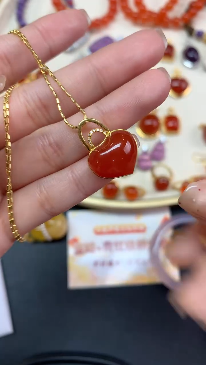 【闪购商品】南红玛瑙吊坠18K金镶嵌吊坠A379|2680