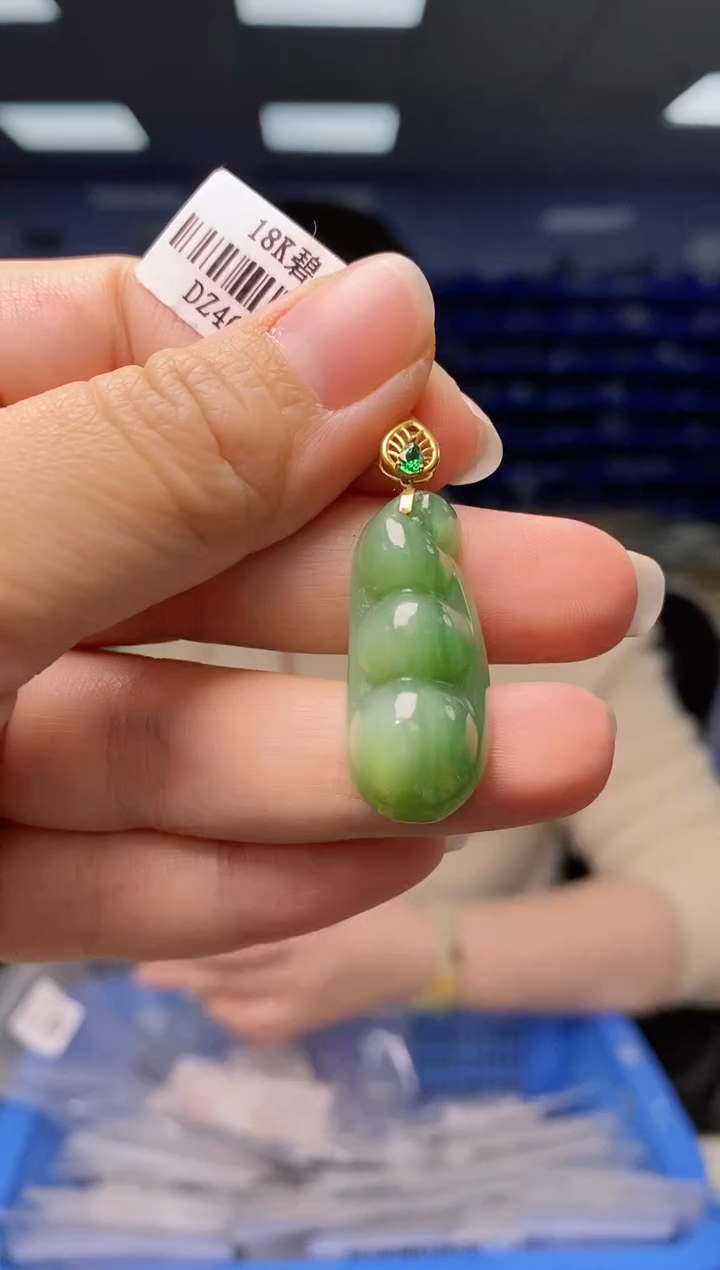 【闪购商品】和田玉吊坠(不含链)18K金镶嵌   DZ4671