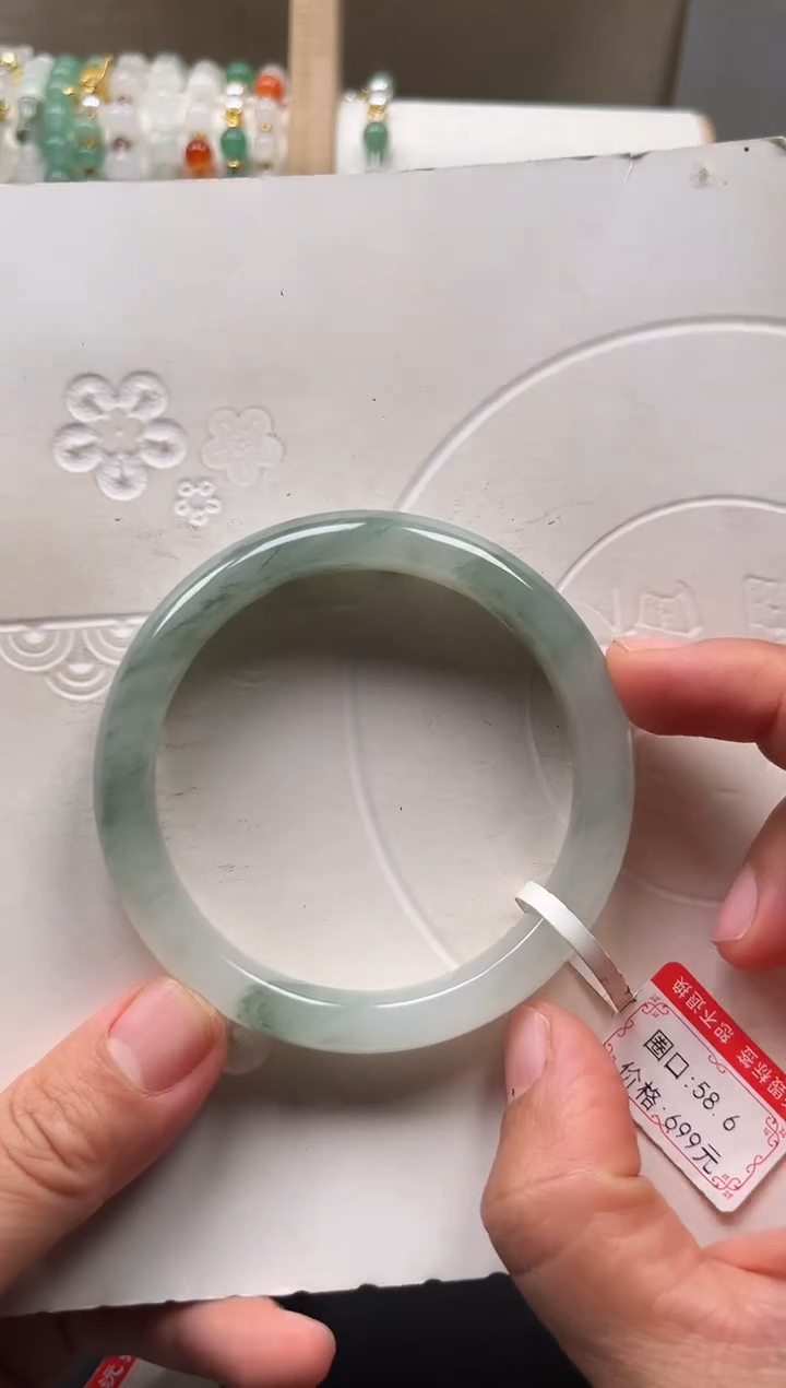 石英质玉手镯未镶嵌JS065