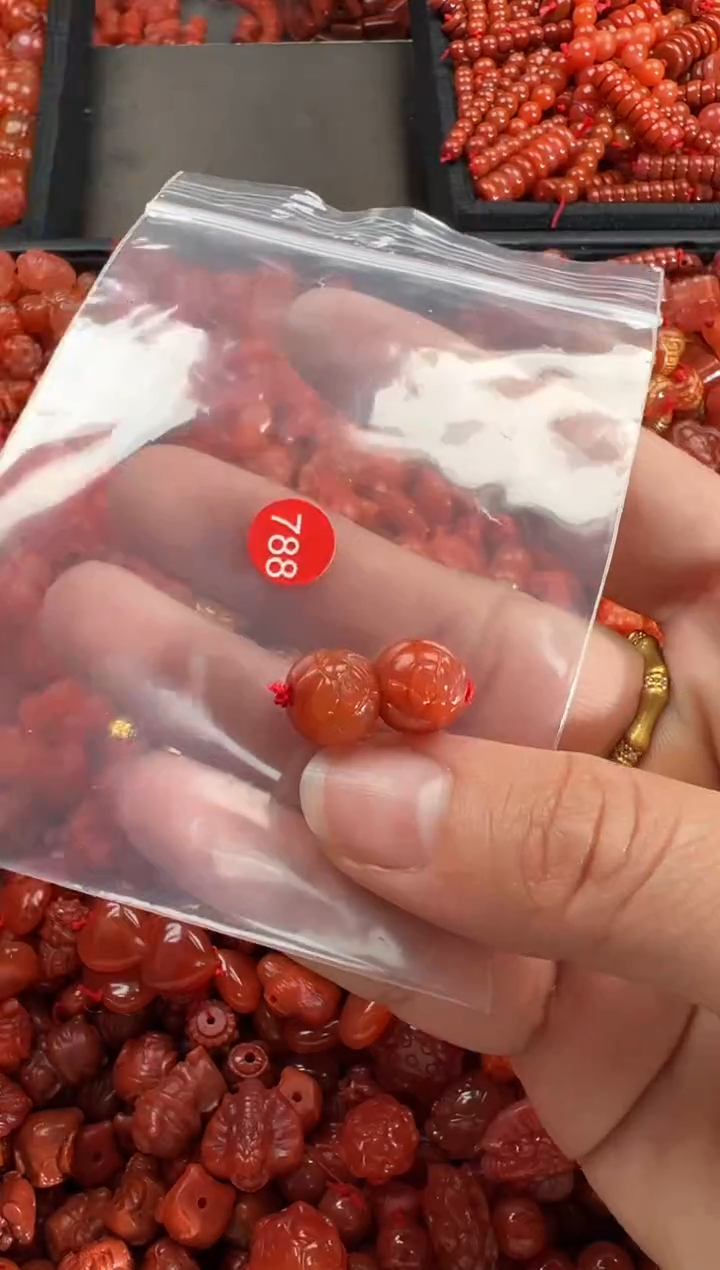 【闪购商品】南红玛瑙颈饰未镶嵌1