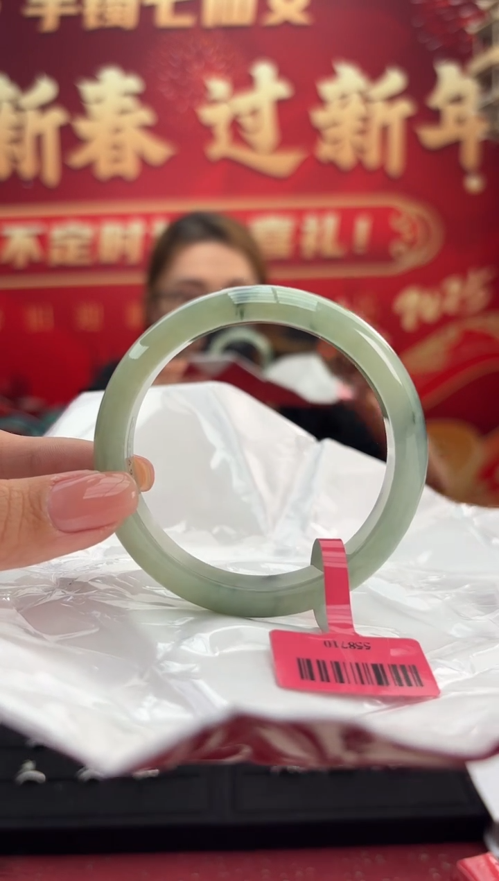 【闪购商品】翡翠手镯未镶嵌1手镯