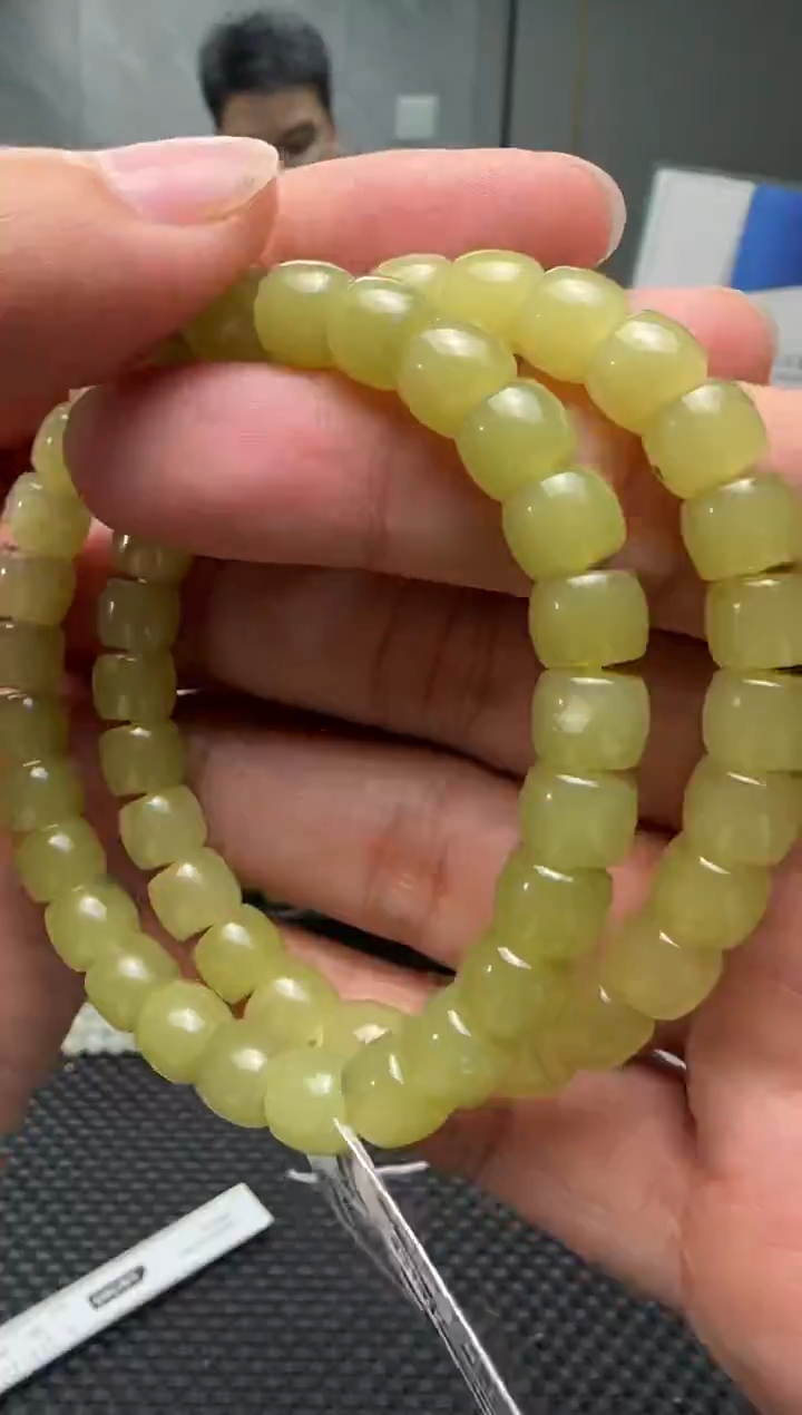 未镶嵌手串和田玉若羌黄口手串6x8多样性发其一