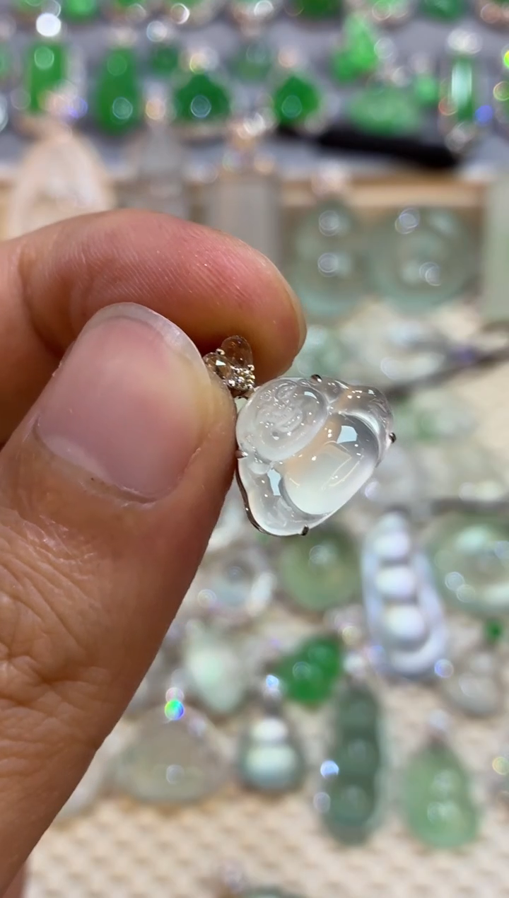 吊坠(不含链)18K金镶嵌翡翠佛公